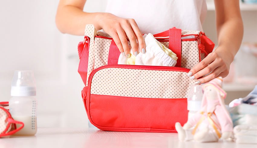 ¿Qué llevar en la pañalera? Todo lo que tu bebé (y vos) necesitan
